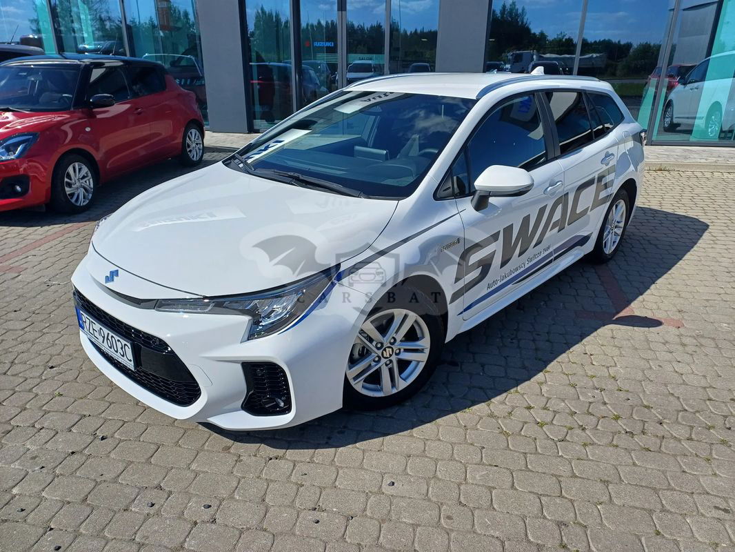 Suzuki Swace 1.8 Hybrid Premium Plus CVT 2023