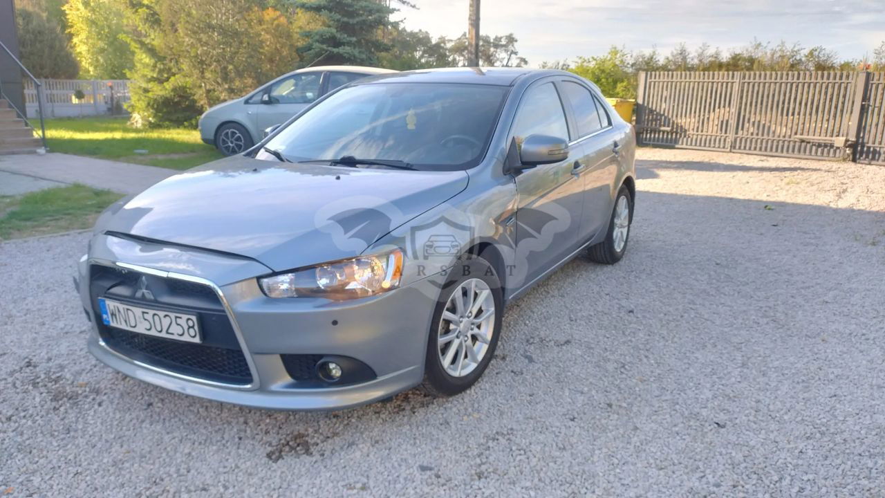 Mitsubishi Lancer IX 1.6 Inform 2015