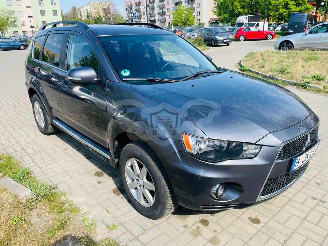 Mitsubishi Outlander II 2.0 Intense + 2WD CVT 2011