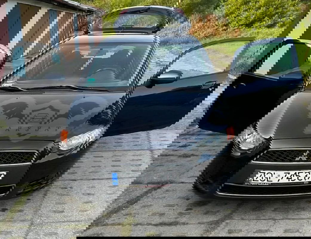 Mitsubishi Colt Z30 1.3 Invite 2011