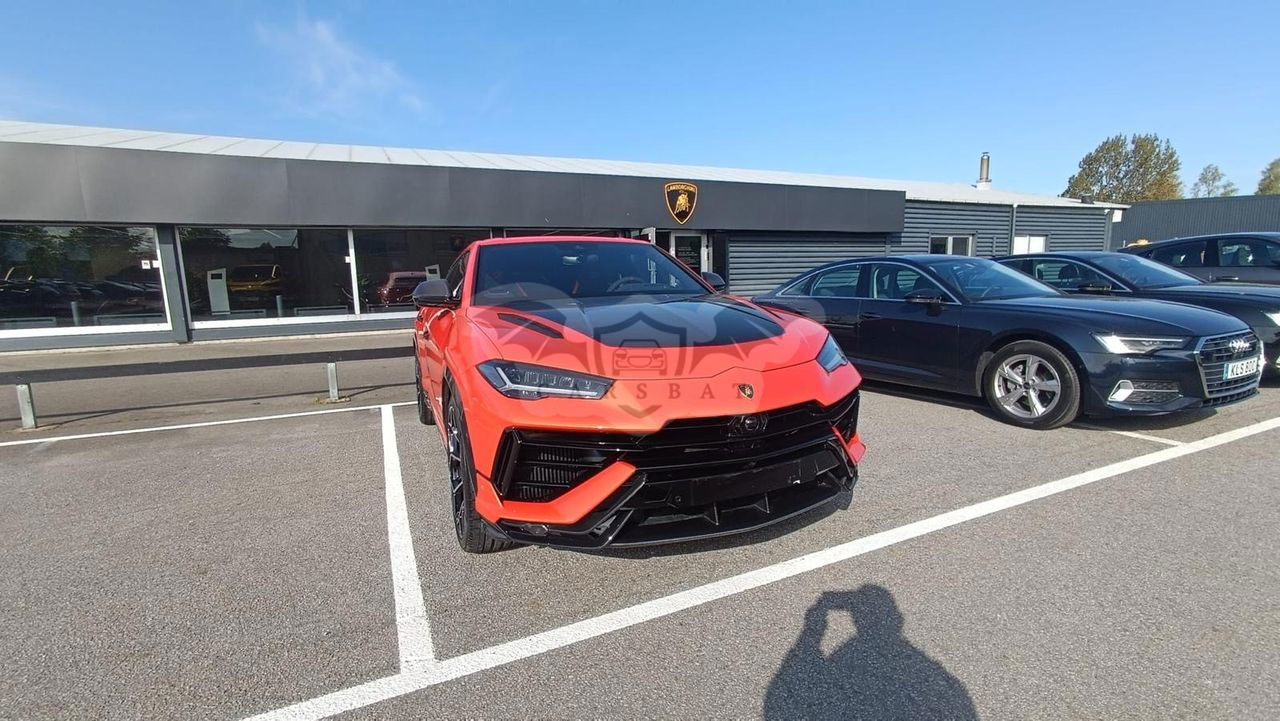 Lamborghini Urus Standard 2023