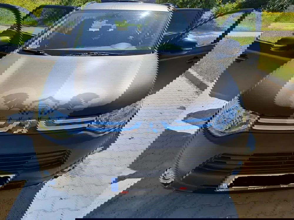 Mitsubishi Outlander III 2.0 Intense 2012