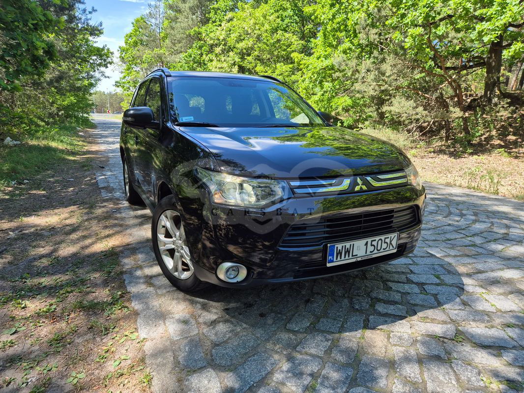 Mitsubishi Outlander III 2013