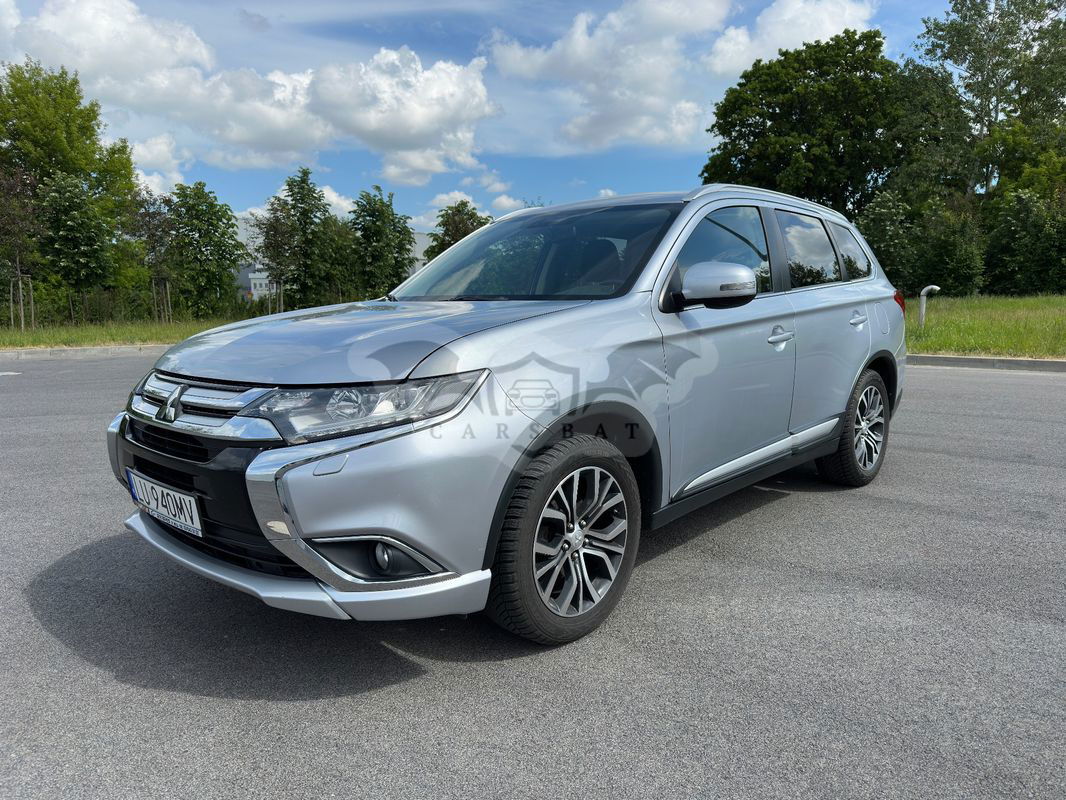 Mitsubishi Outlander III 2.2 DID Intense + 4WD 2016