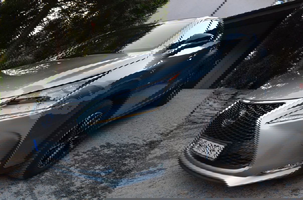Lexus NX I 2016