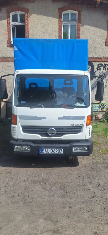 Nissan Atleon 2010