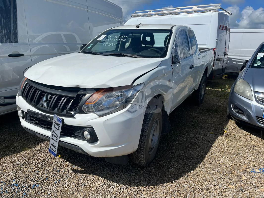 Mitsubishi L200 2016