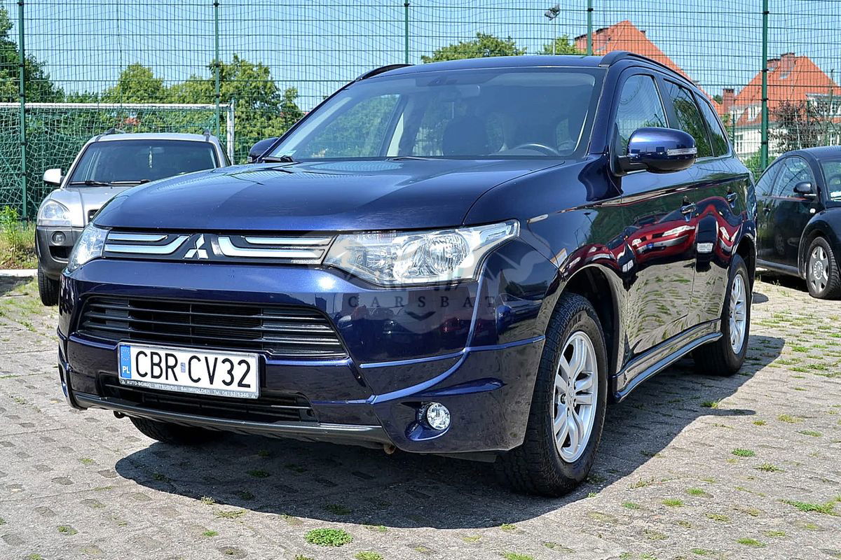 Mitsubishi Outlander III 2.2 DID Intense 2013