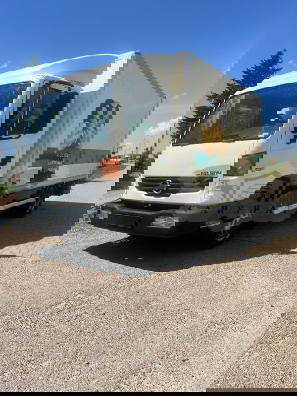 Nissan Atleon 2010