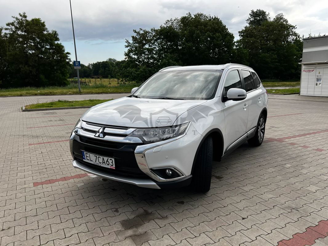 Mitsubishi Outlander III 2.0 Instyle Navi 4WD CVT 2016