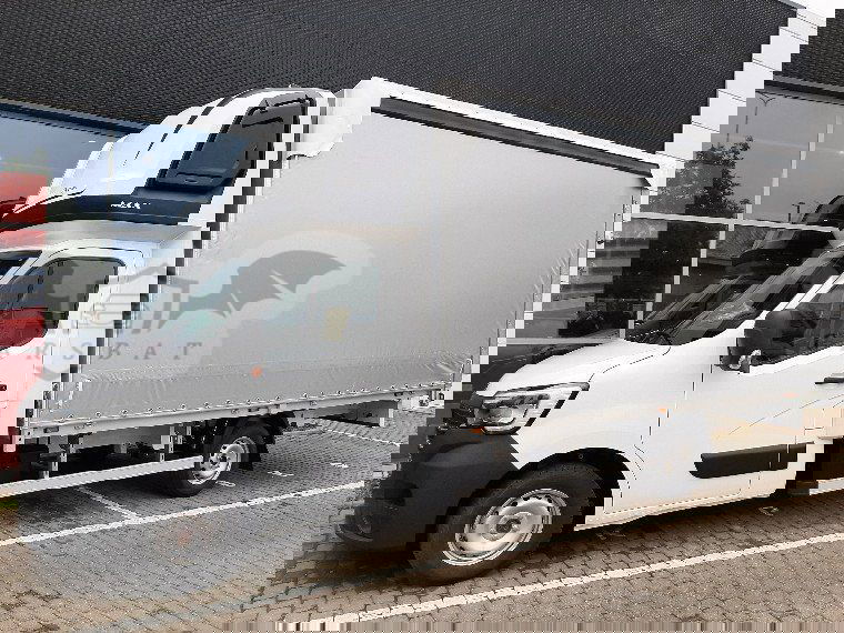 Renault Master 2023