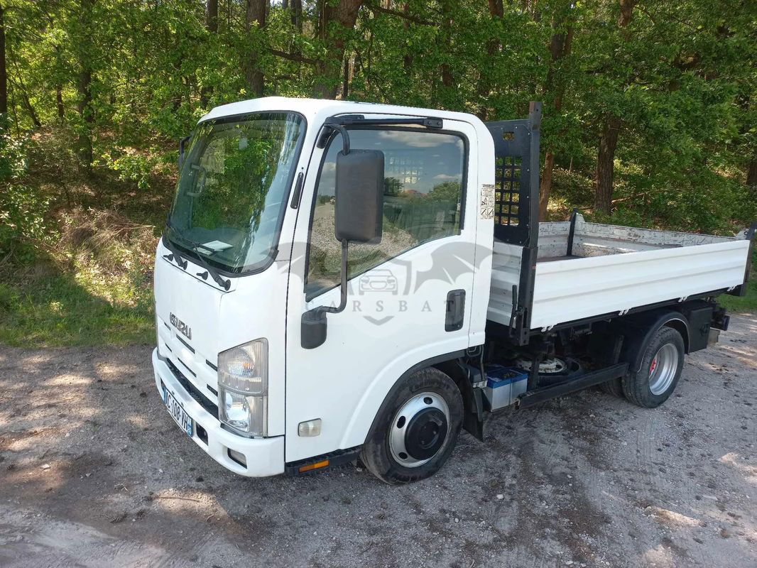 Isuzu M27 2009