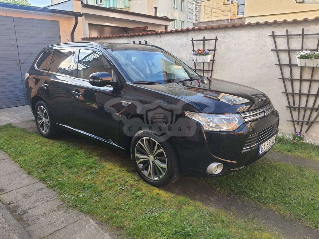Mitsubishi Outlander III PHEV Instyle NAVI 2013