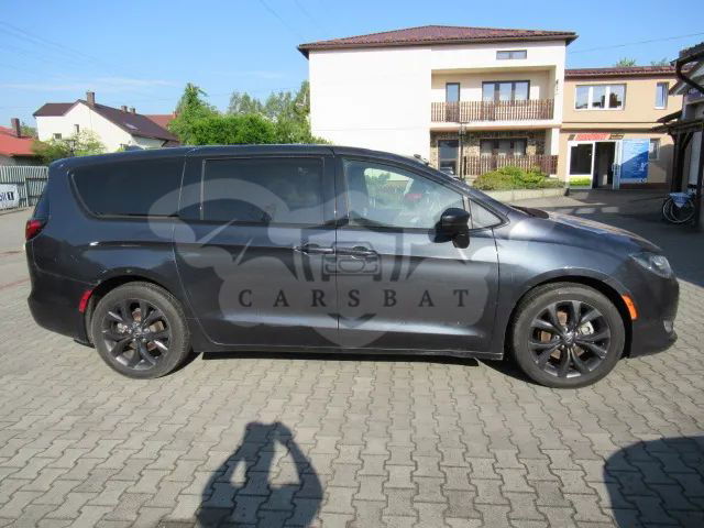 Chrysler Pacifica 2020