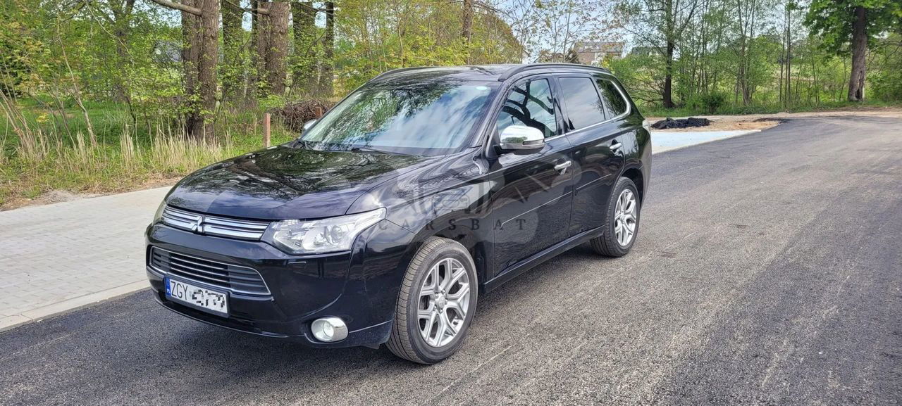 Mitsubishi Outlander III 2013