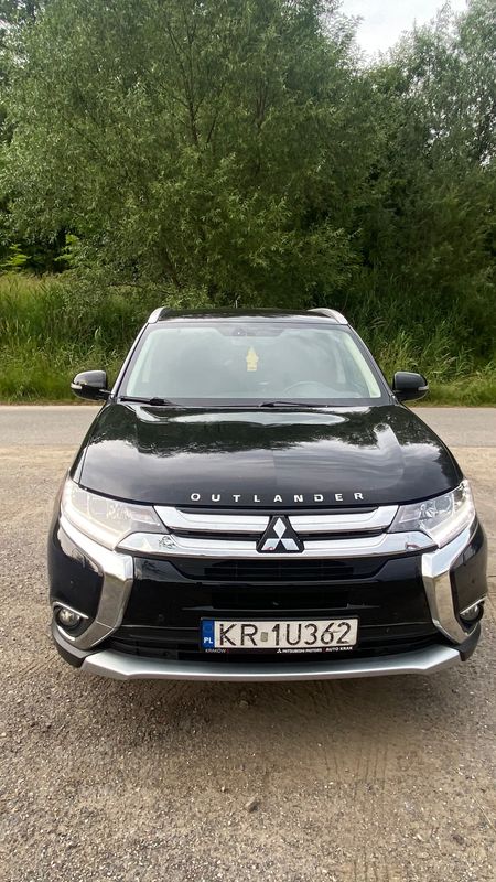 Mitsubishi Outlander III 2.2 DID Intense + 4WD 2016
