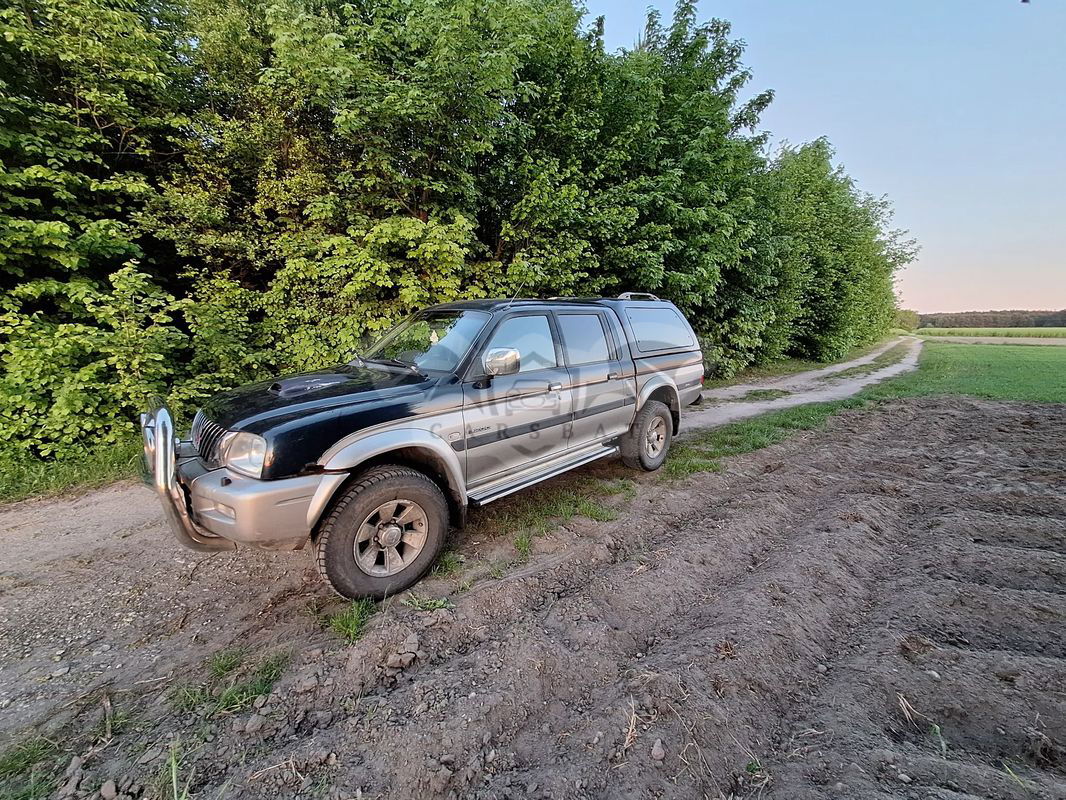 Mitsubishi L200 Pick Up 4x4 Autm Intense 2005