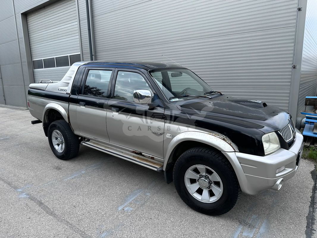 Mitsubishi L200 2005