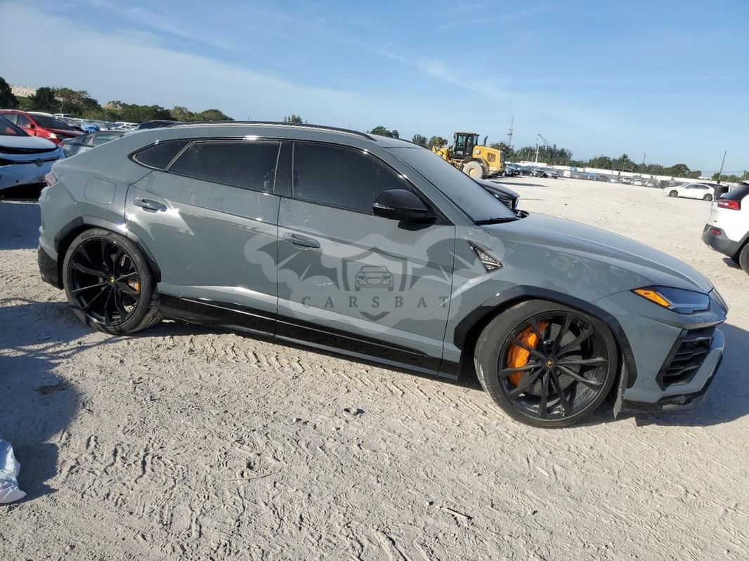 Lamborghini Urus Standard 2022