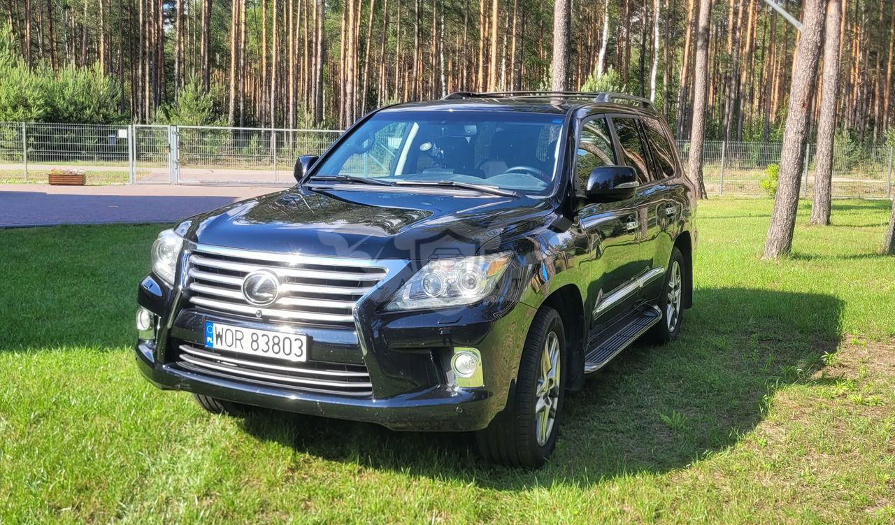 Lexus LX 570 2013
