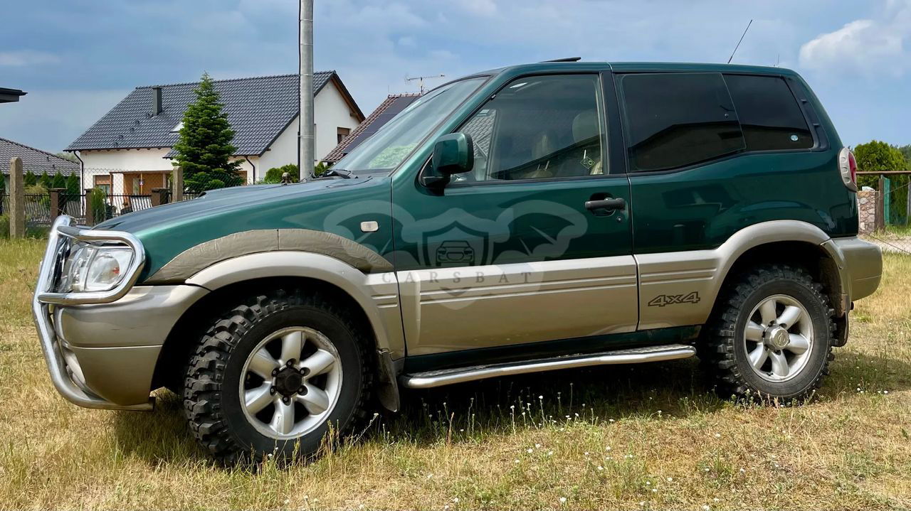 Nissan Terrano II 2000