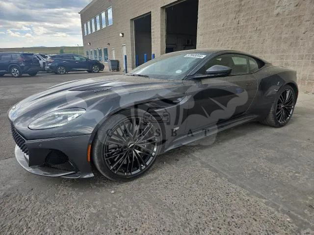 Aston Martin DBS Standard 2020