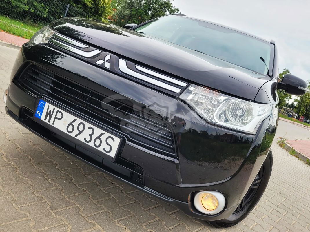Mitsubishi Outlander II 2.0 Intense 4WD CVT 2013