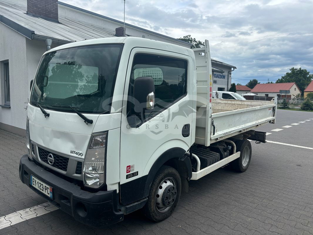 Nissan NT 2018