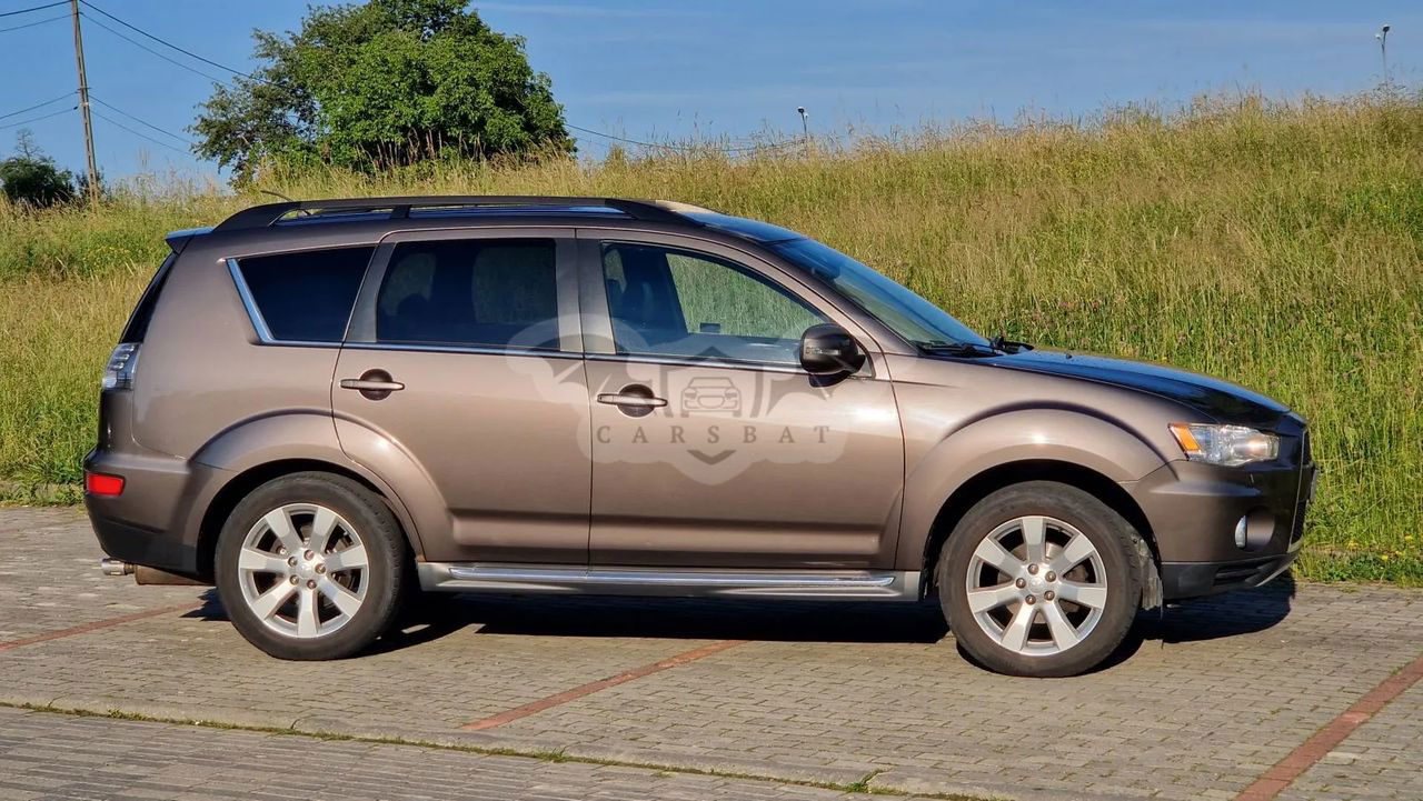 Mitsubishi Outlander II 2.2 DID Intense + EU5 2011