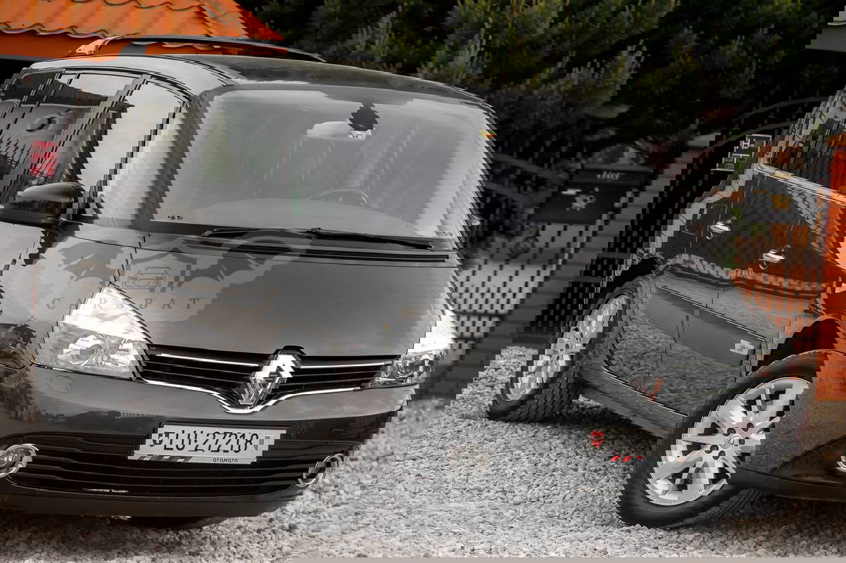 Renault Espace IV 2.0 Initiale 2013