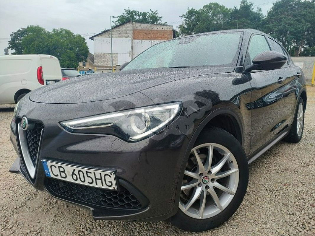 Alfa Romeo Stelvio 2017