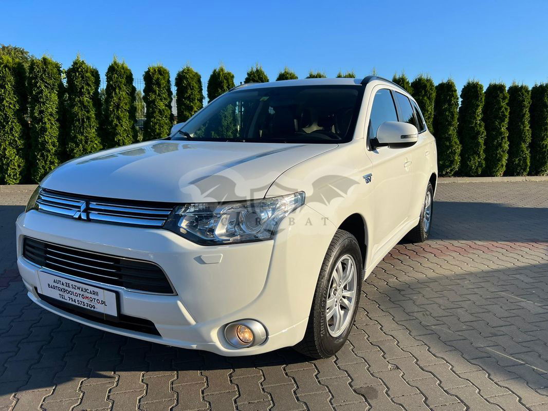 Mitsubishi Outlander III 2.0 4WD Plug-In Hybrid 2014