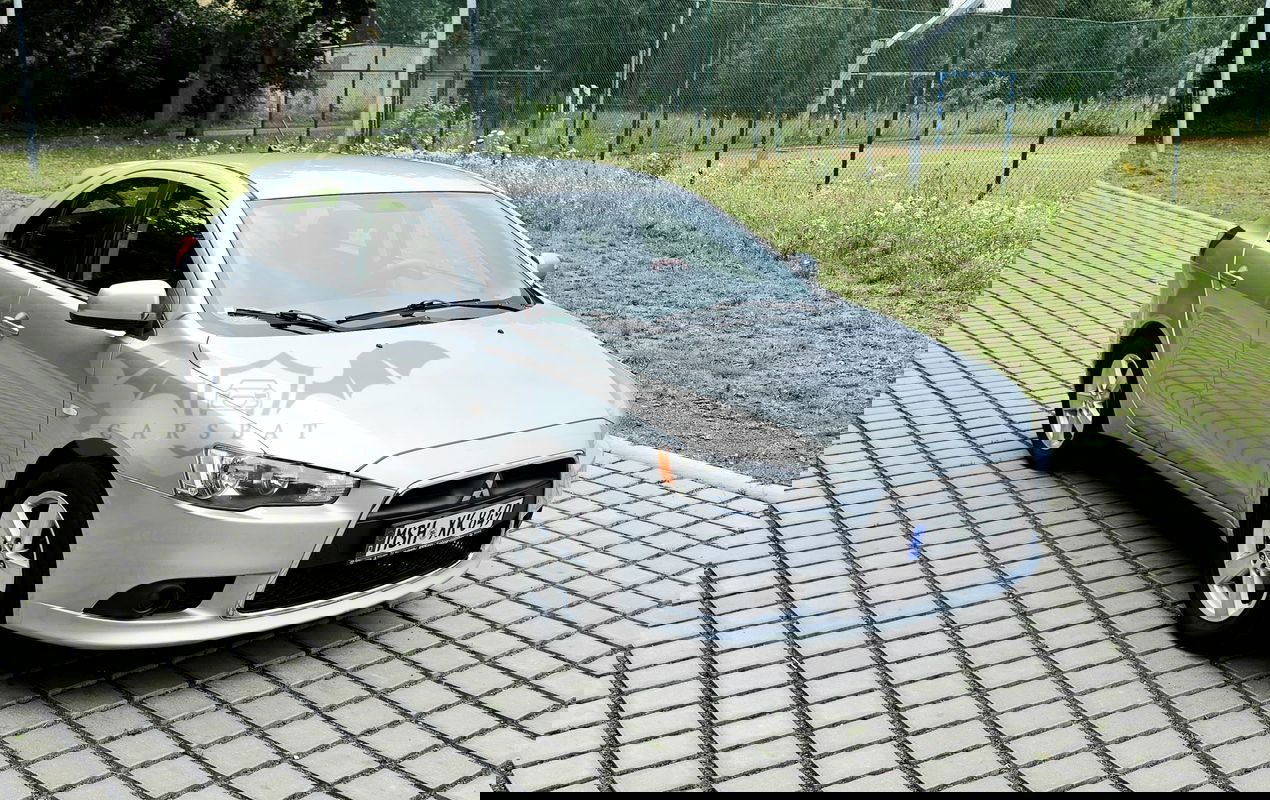 Mitsubishi Lancer VIII 1.8 Invite 2009