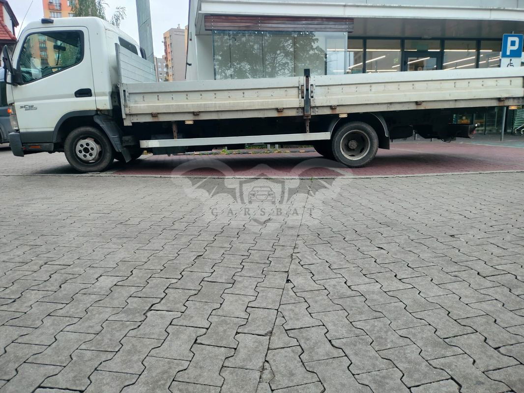 Mitsubishi Fuso Canter 2011