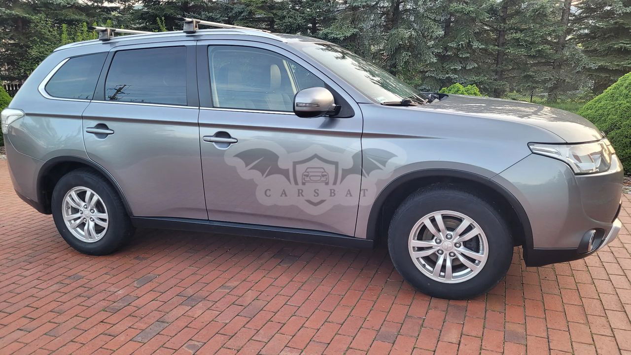 Mitsubishi Outlander III 2.0 Intense + 4WD CVT 2015