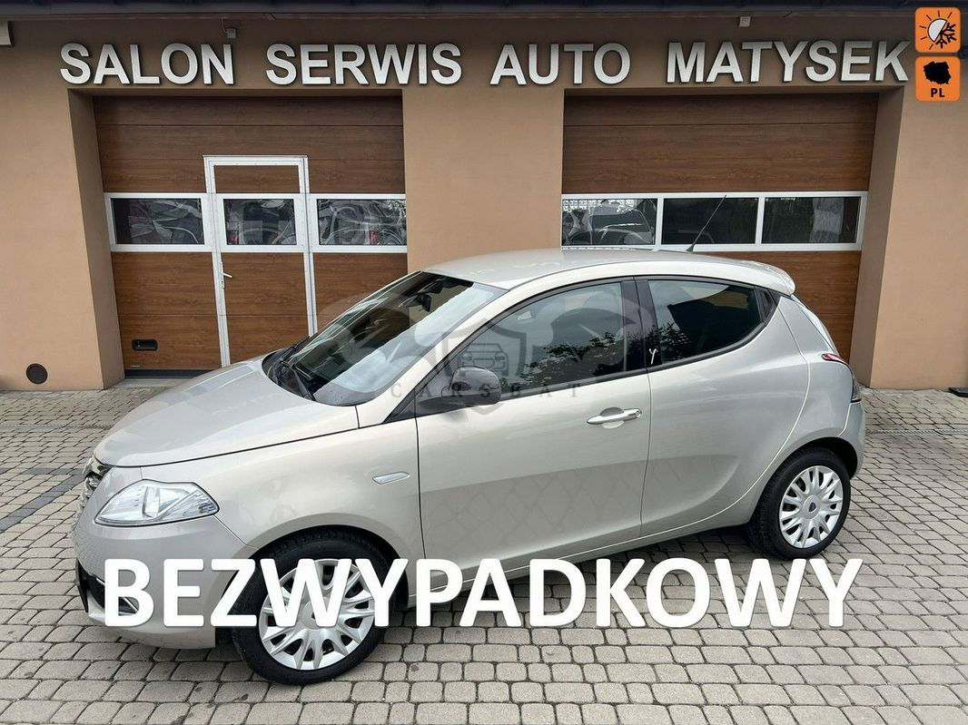 Lancia Ypsilon 2011
