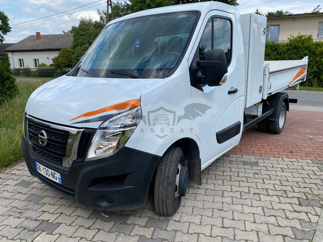 Nissan NV400 2022