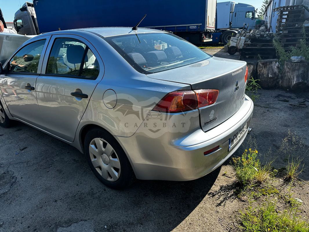 Mitsubishi Lancer IX 1.8 Inform 2010