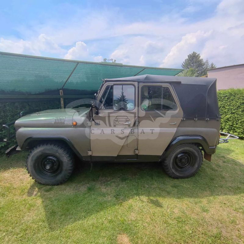 UAZ 469 1990