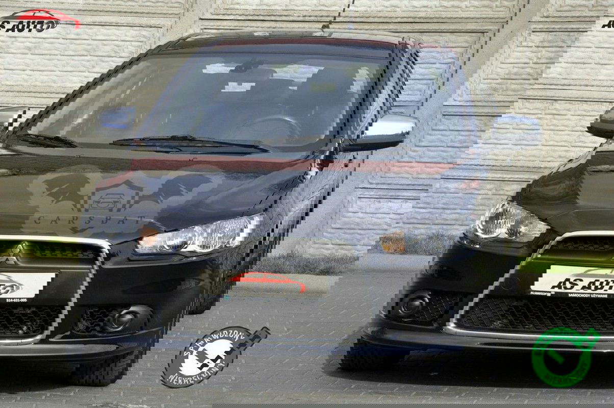 Mitsubishi Lancer IX 1.5 Invite 2011