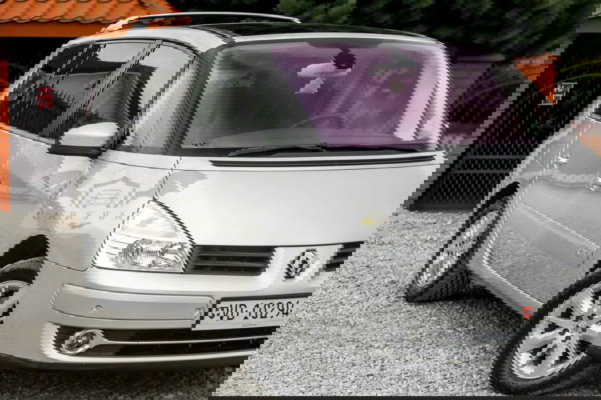 Renault Espace IV 2.0 Dynamique 2009