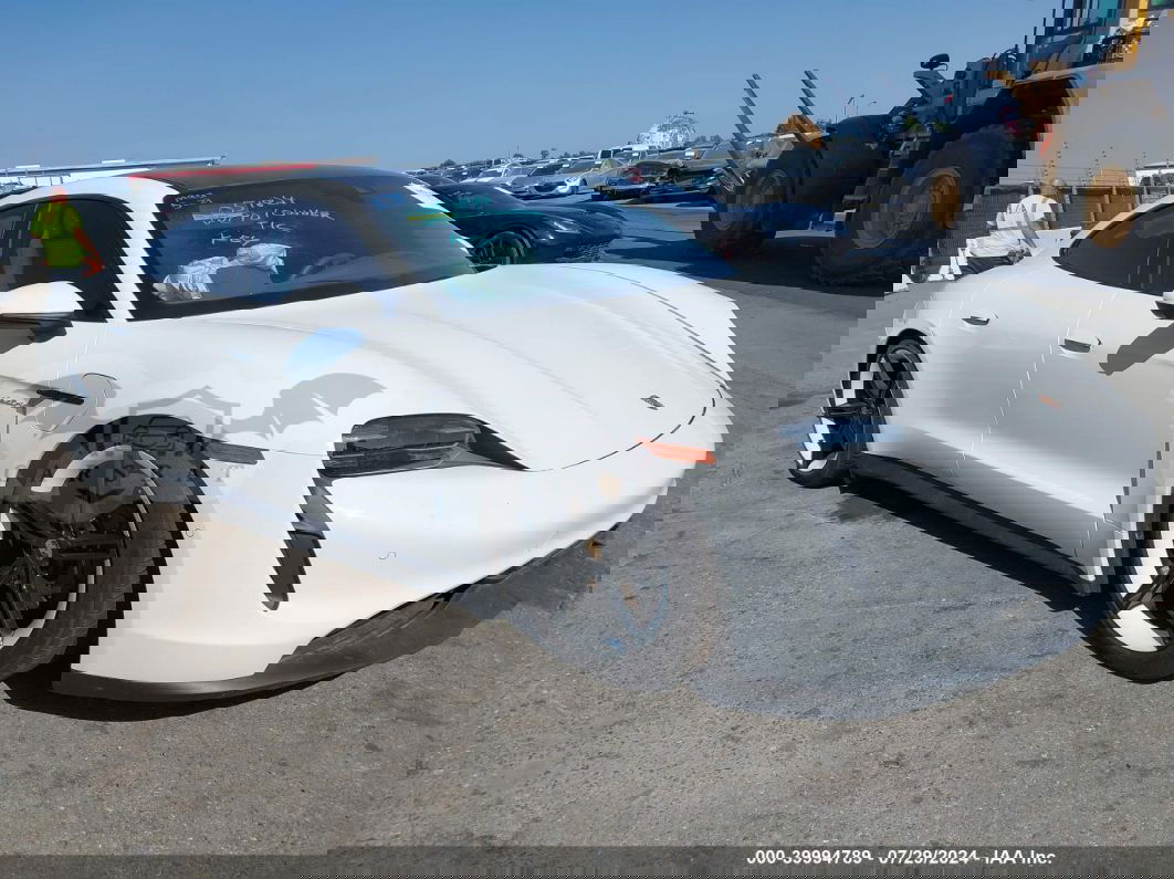 Porsche Taycan 2023