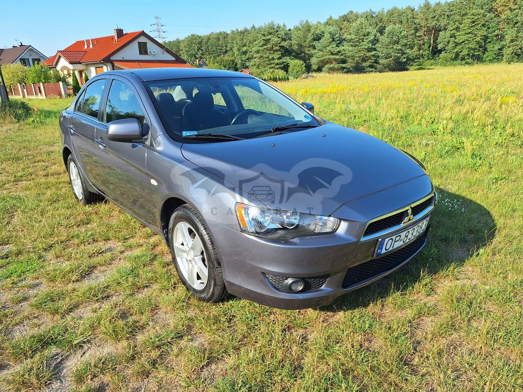 Mitsubishi Lancer VIII 1.5 Invite 2009