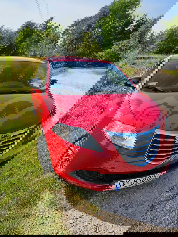 Lancia Ypsilon 2012