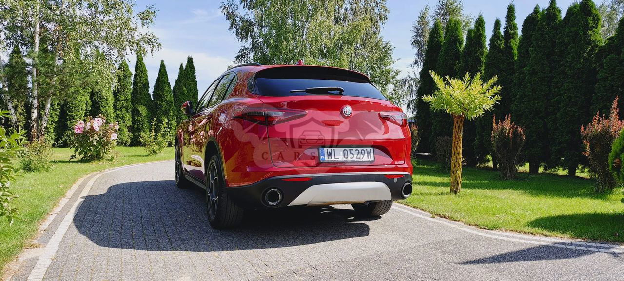 Alfa Romeo Stelvio 2.0 Turbo 16V AT8-Q4 Veloce 2017