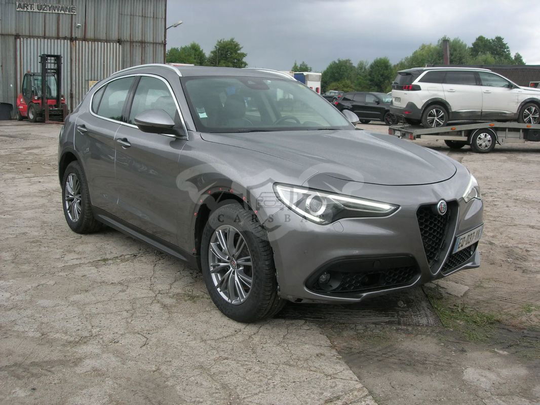 Alfa Romeo Stelvio 2017