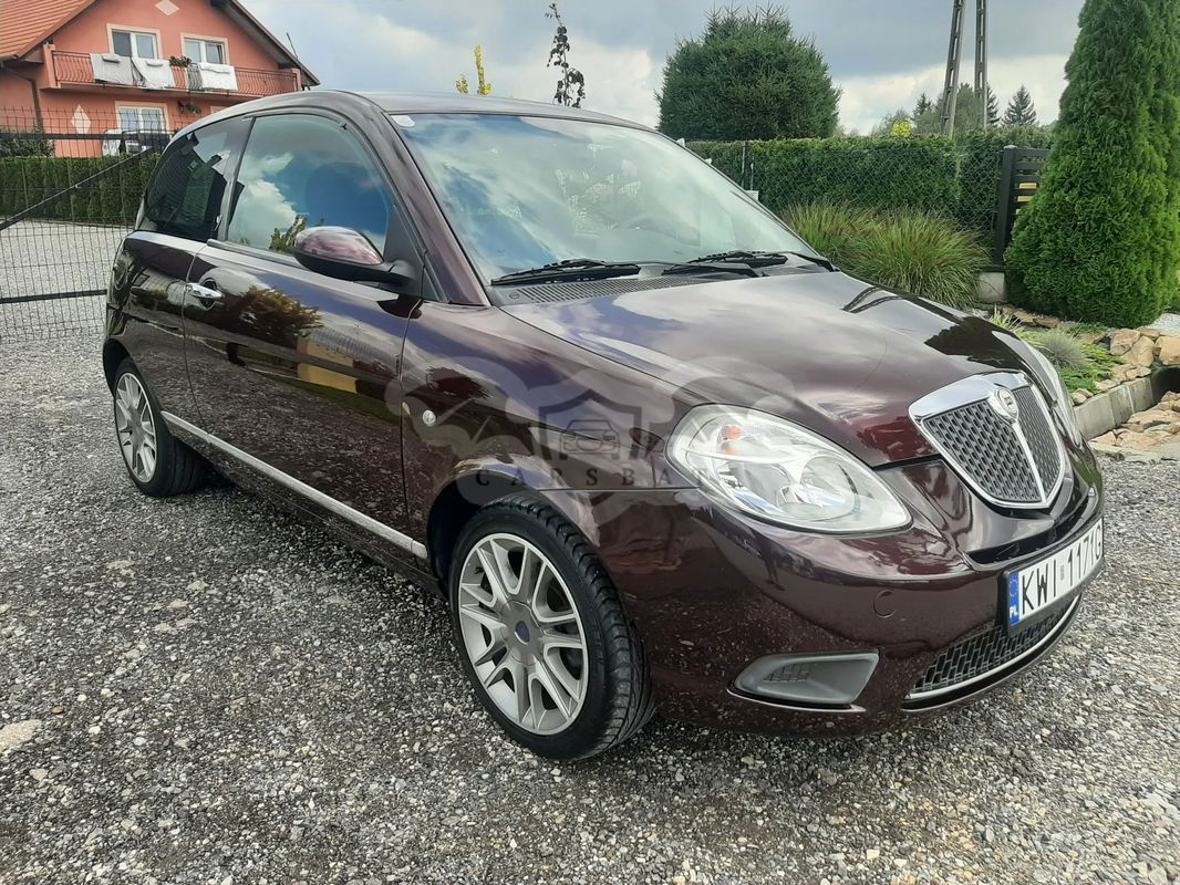 Lancia Ypsilon 1.4 8V Platino (4 os.) 2007