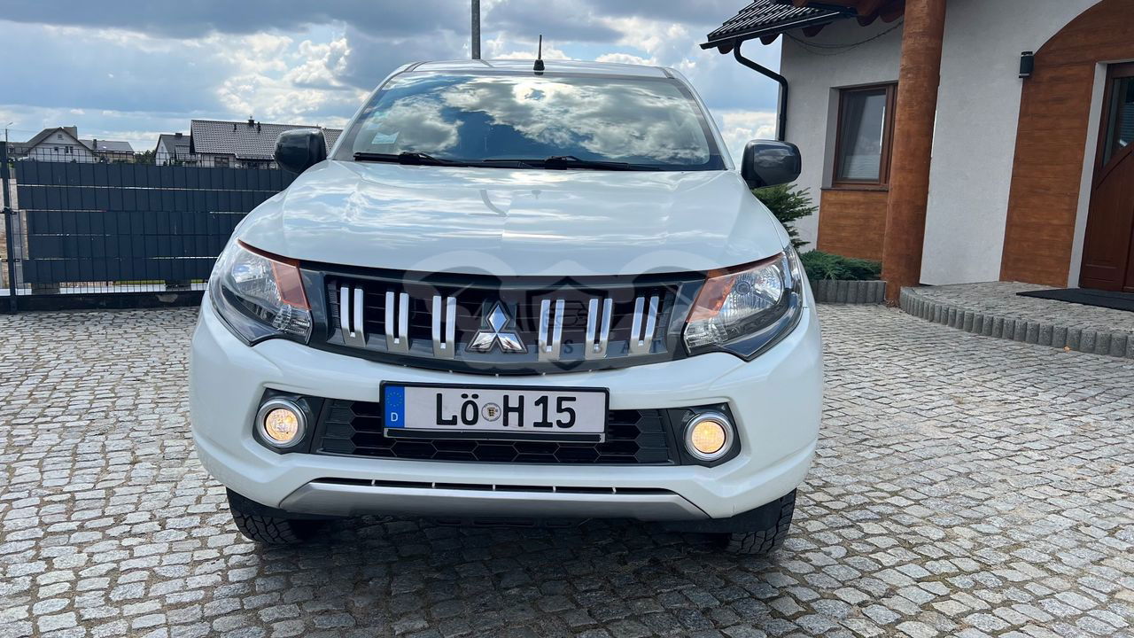 Mitsubishi L200 Pick Up 4x4 S&S Double Cab Basis 2015