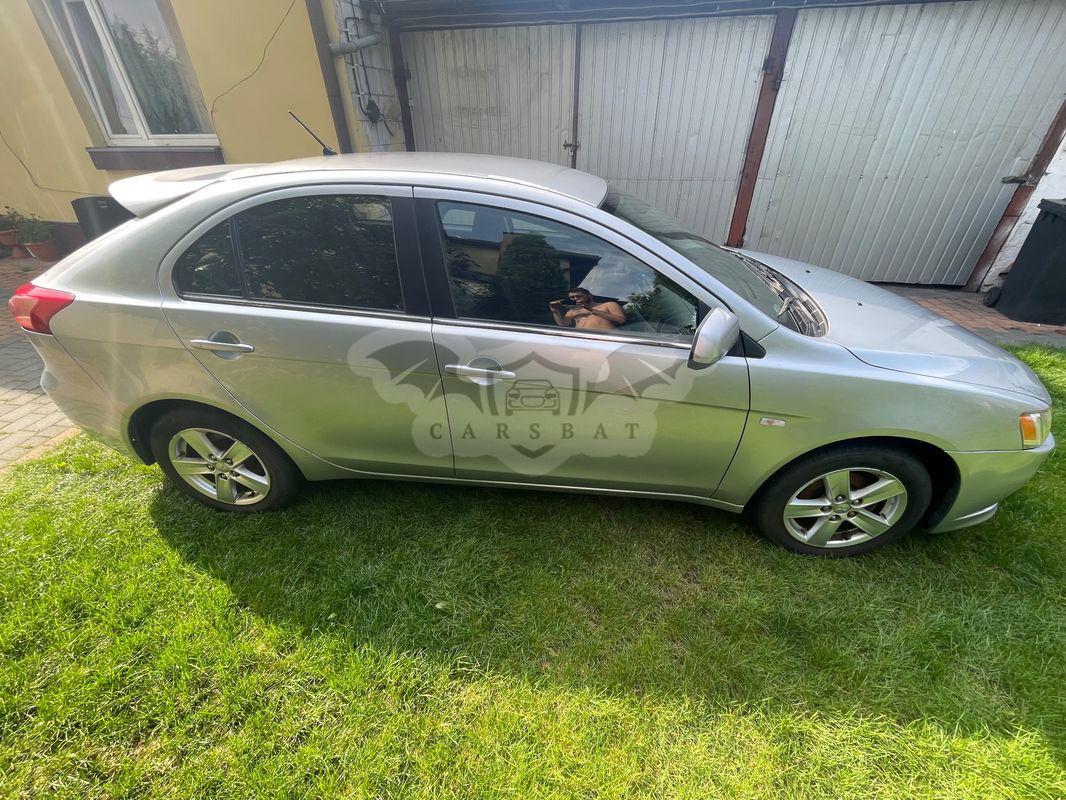 Mitsubishi Lancer IX 1.5 Invite 2010