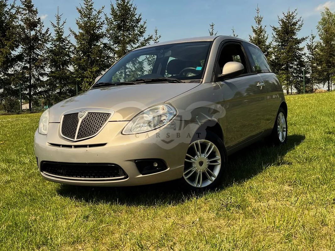 Lancia Ypsilon 2010
